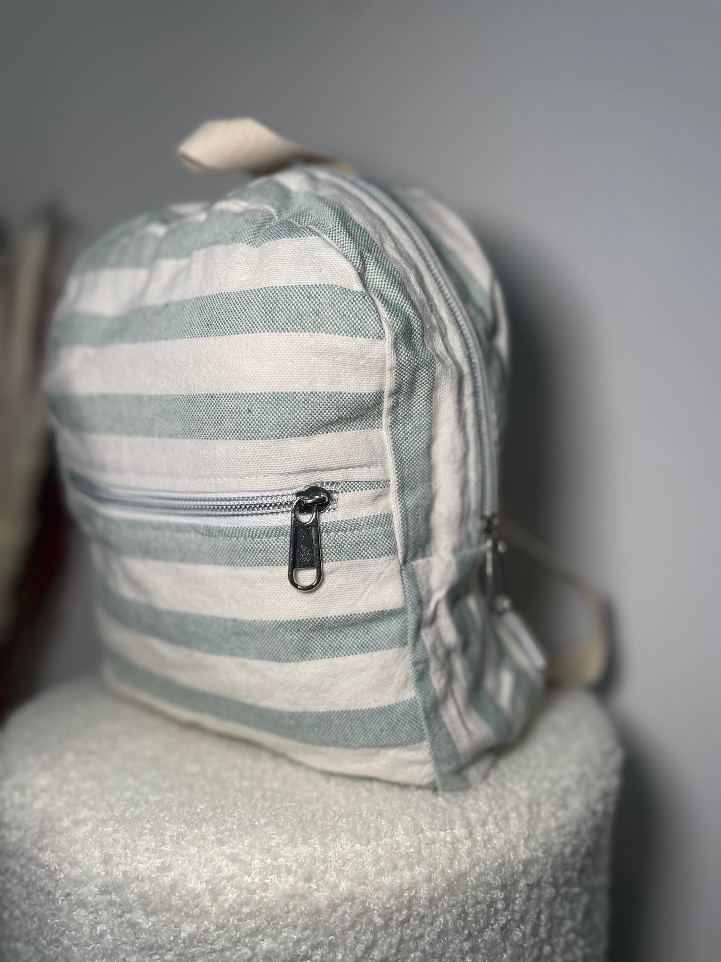 Sac à dos zippé rayé vert