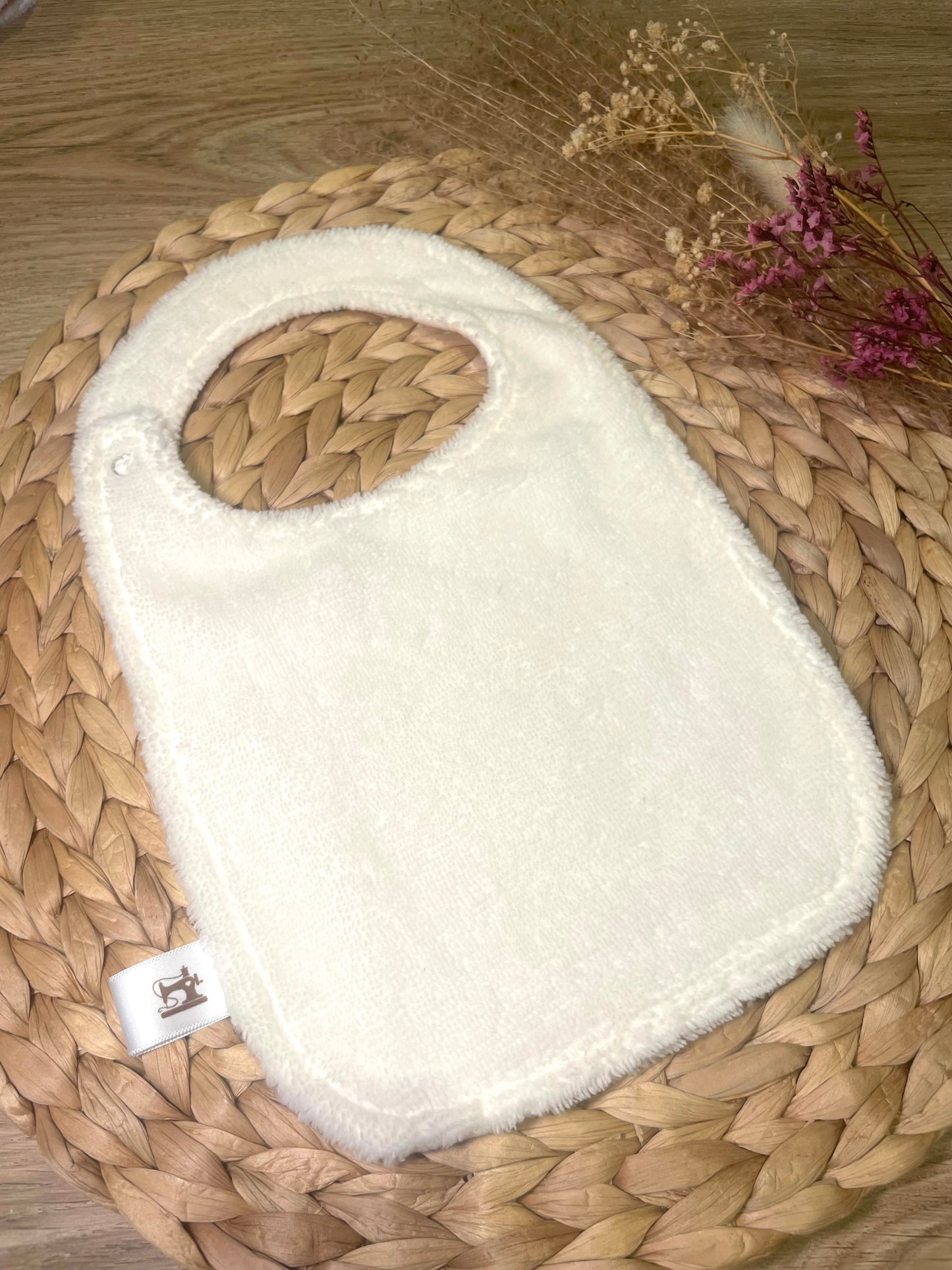Bavoir coeur beige