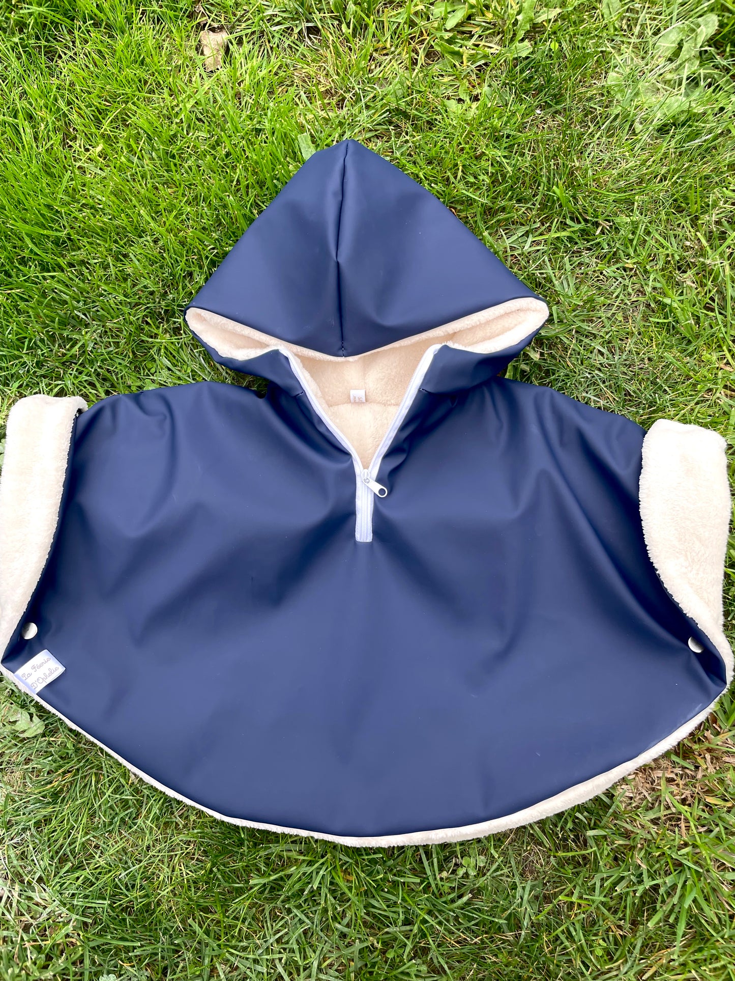 Poncho imperméable bleu marine