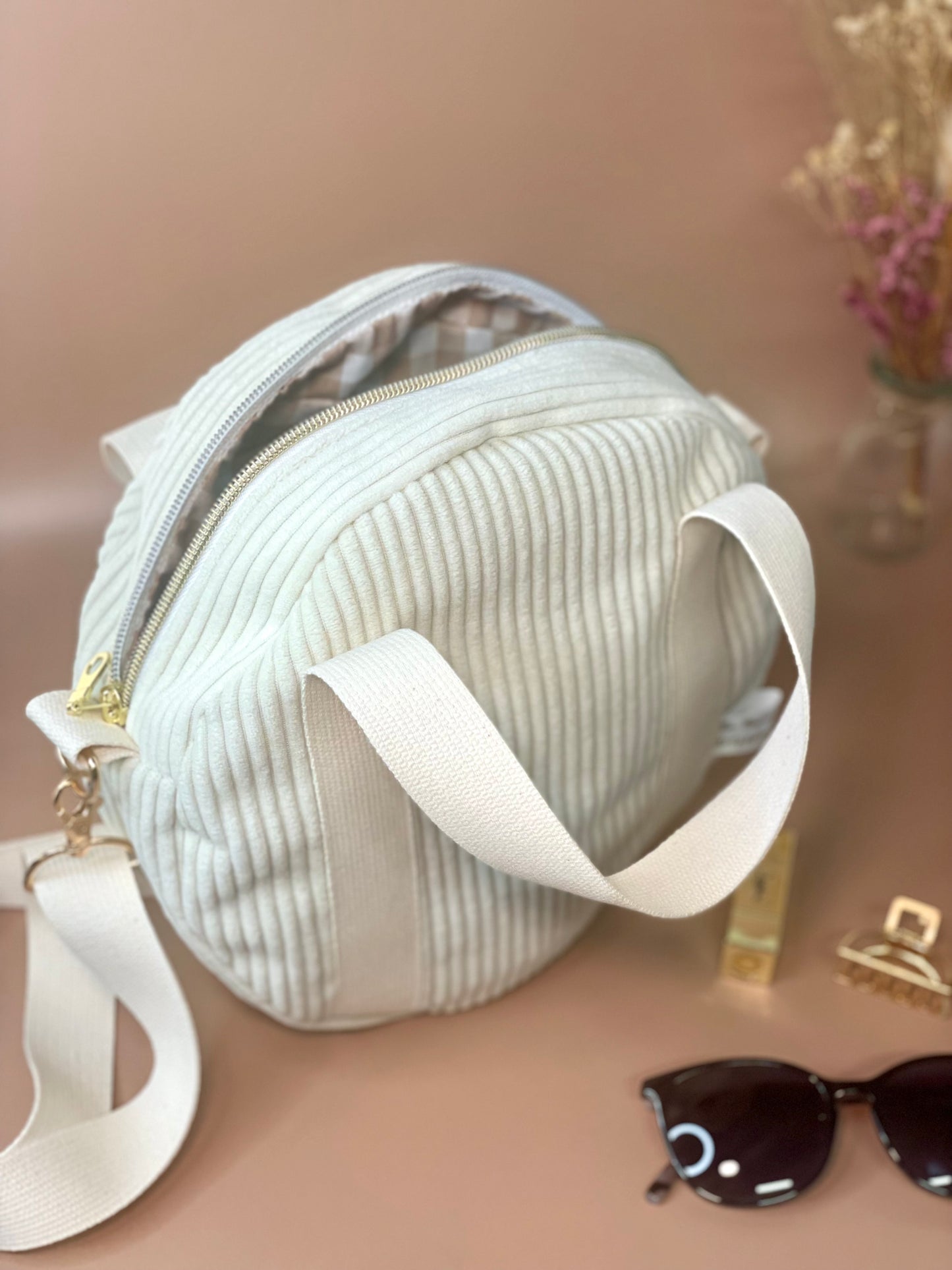 sac a main rond pour femme en velour cotelé ecru , interieur vichy