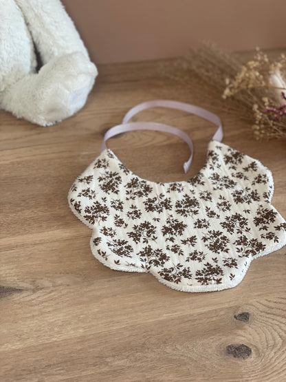 Bavoir forme fleur Lison