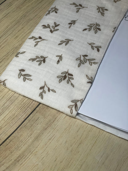 Protège carnet de santé feuilles
