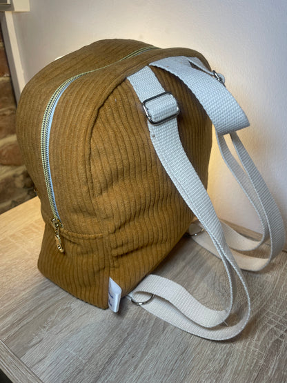 Sac à dos zippé camel et feuille