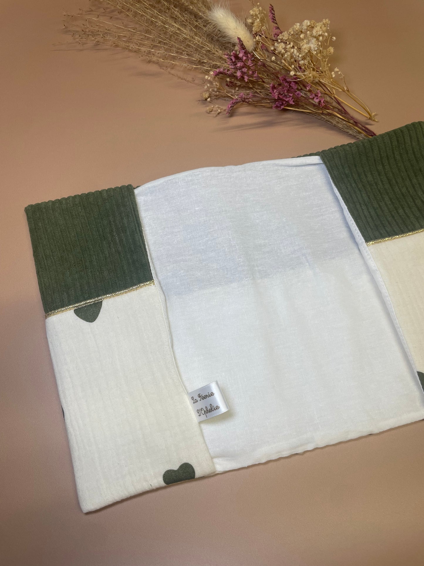 Protège carnet de santé velour vert + coeur