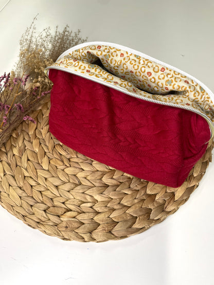 Trousse de toilette tressée rouge