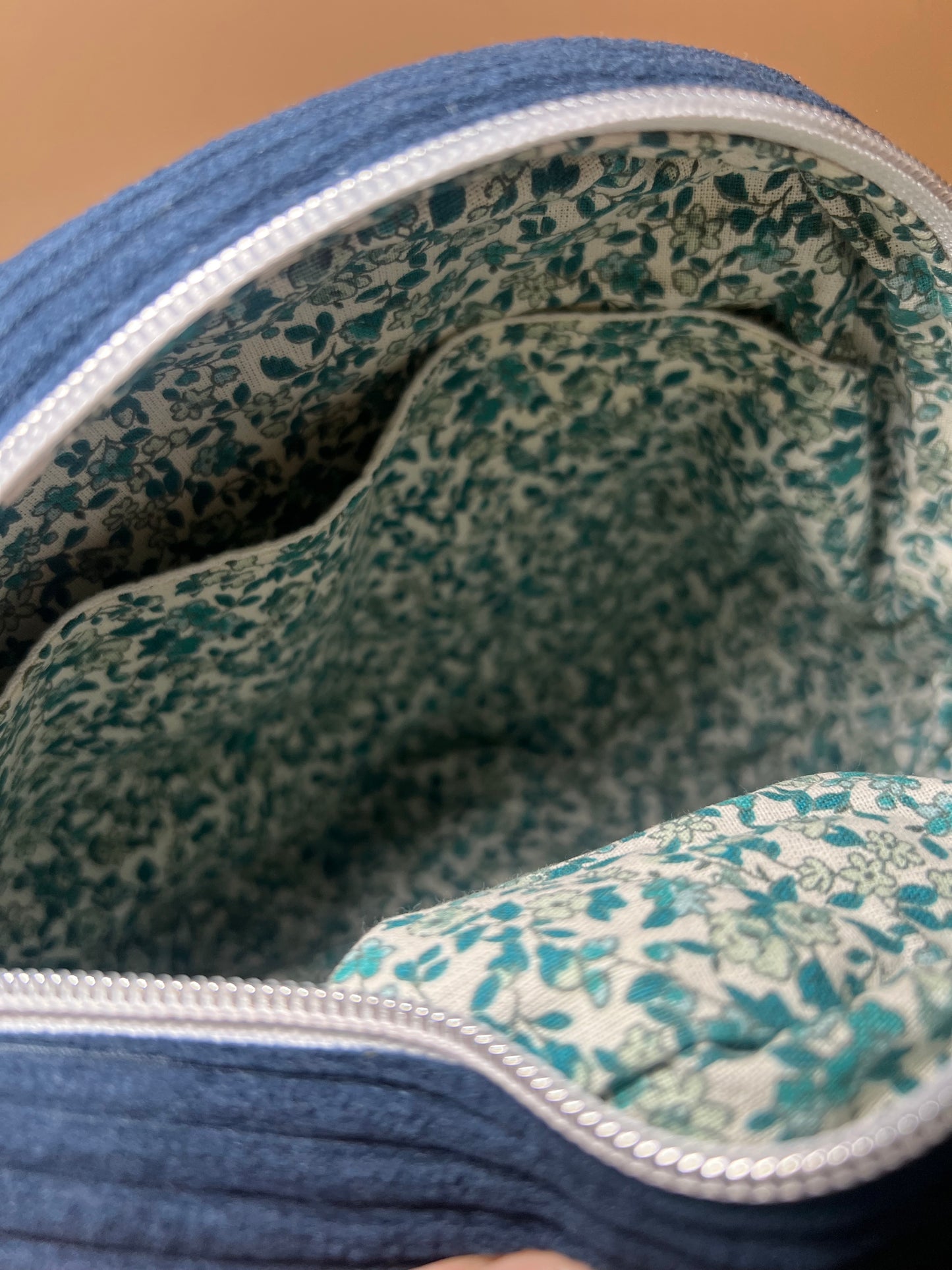 Sac à main rond bleu marine
