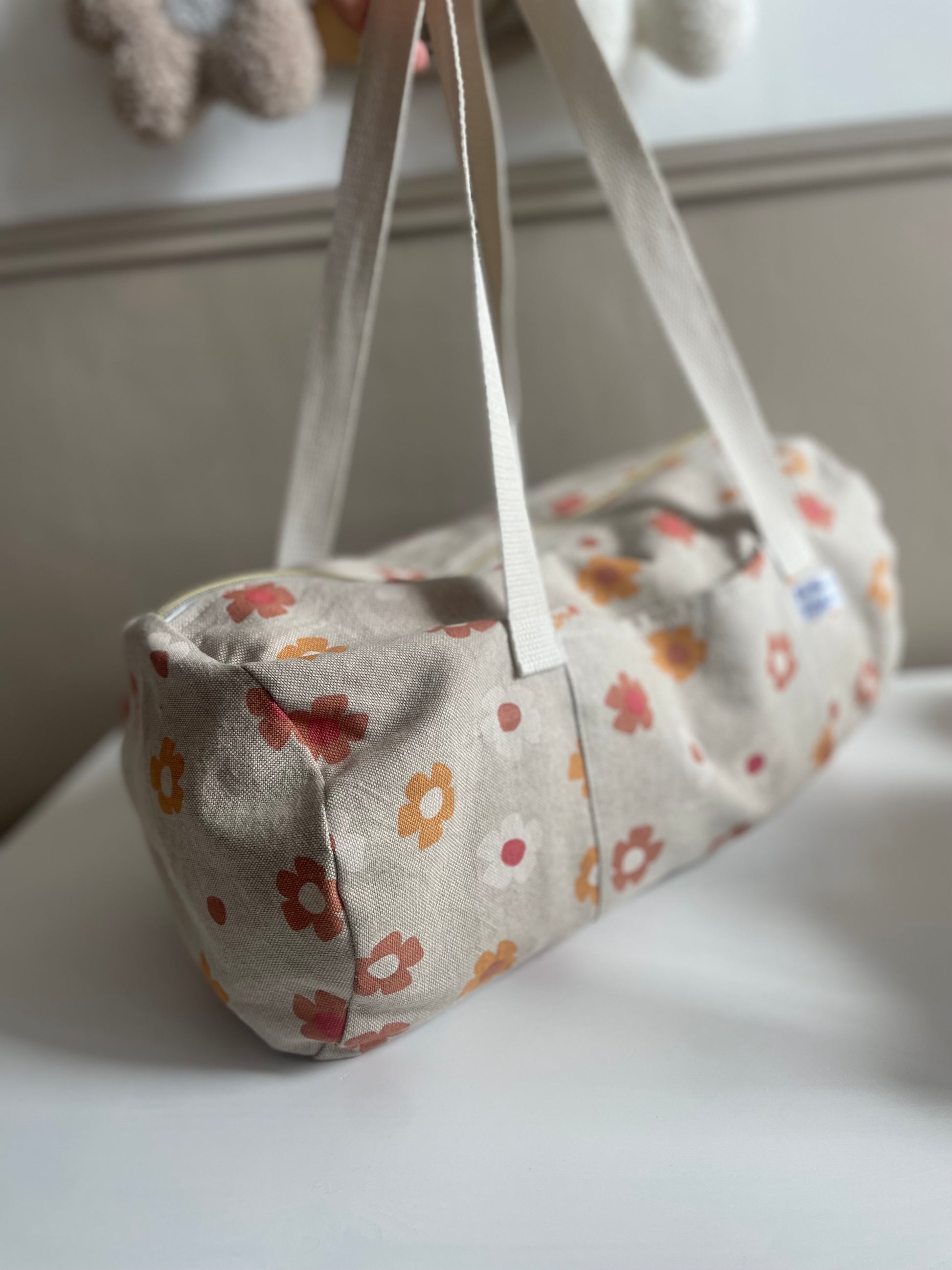 sac fourre tout motif fleuris rose et orange